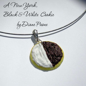 B&W Cookie necklace